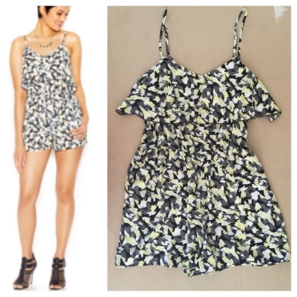 bar III romper